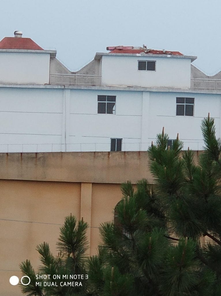 no cross on the church