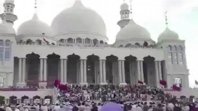 The demonstration of August 8, 2018, with 30,000 Muslims preventing the demolition of a mosque outside Xinjiang