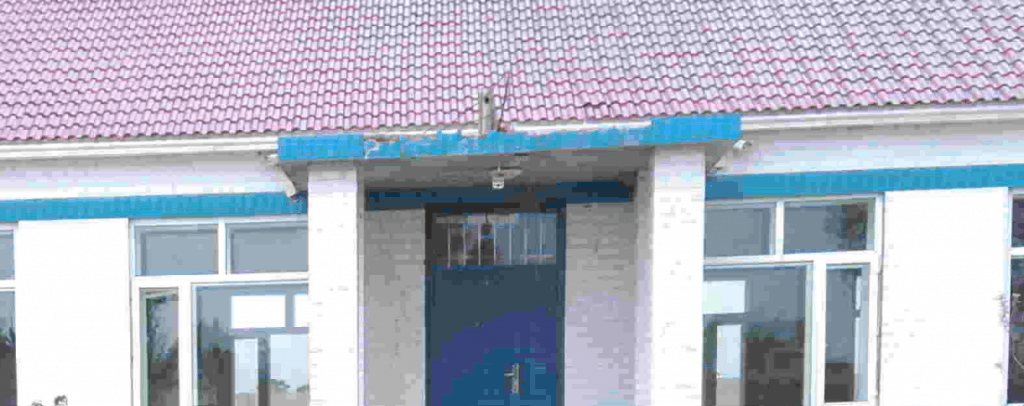 The cross of the Gaowopengtun Three-Self Church in Lugu village taken down