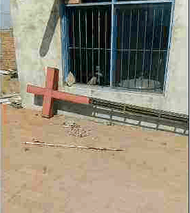 The cross of the Three-Self church in Liujia town, Yushu city taken down
