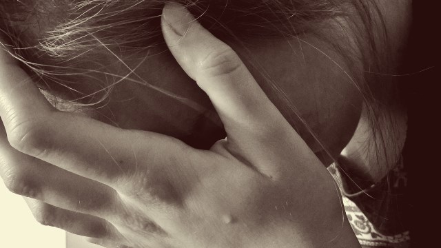 woman depressed