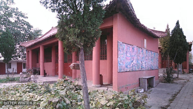 Interior view of Qigu Temple