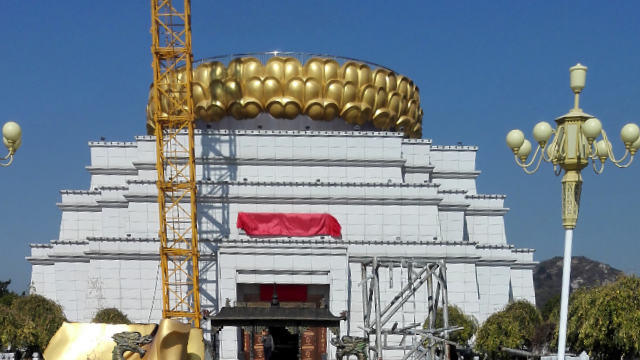 Only the lotus base remains after the Guanyin statue was demolished. (provided by an inside source)