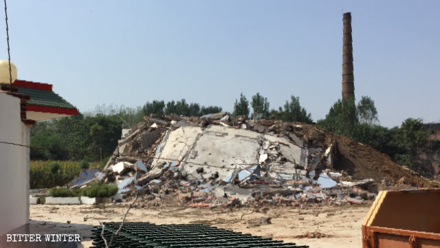 Dongcun Three-Self churchhas been turned into a pile of ruins
