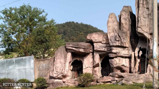 The Buddha statue was destroyed.