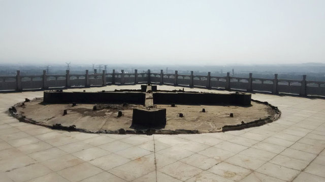 The remaining base after the Guanyin statue was demolished.