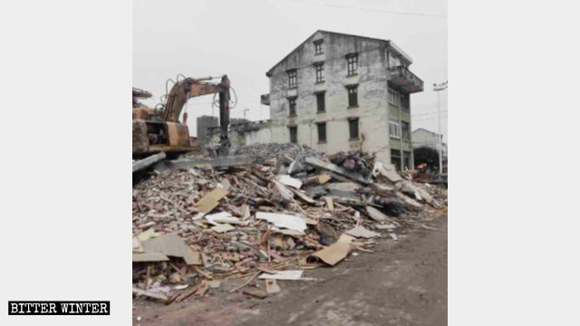 The houses of villagers have been turned into ruins