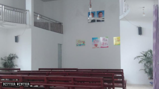 Portraits of Mao Zedong and Xi Jinping