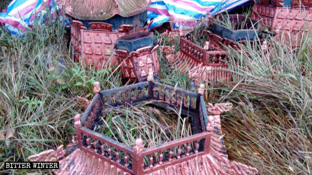 Xifeng Temple’s incense burners are destroyed