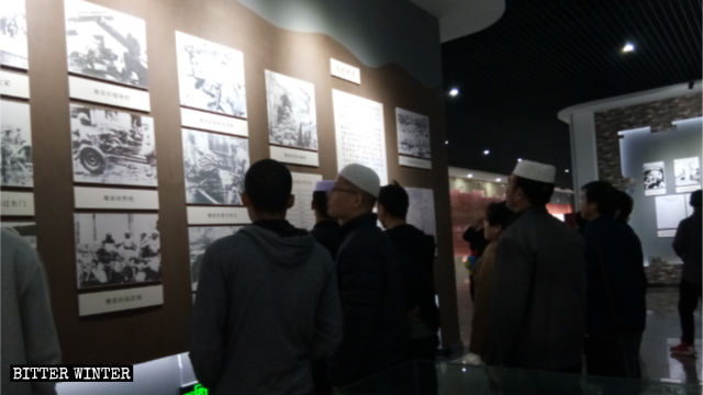 Hui Muslims at a commemoration revolutionary exhibition.