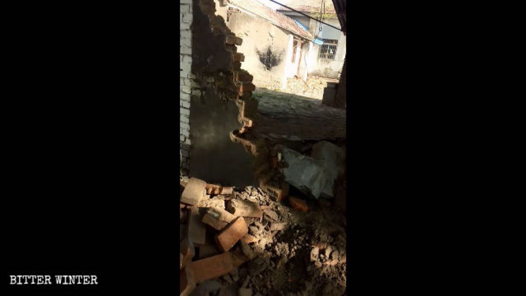 The brick wall blocking the entrance was pushed down.