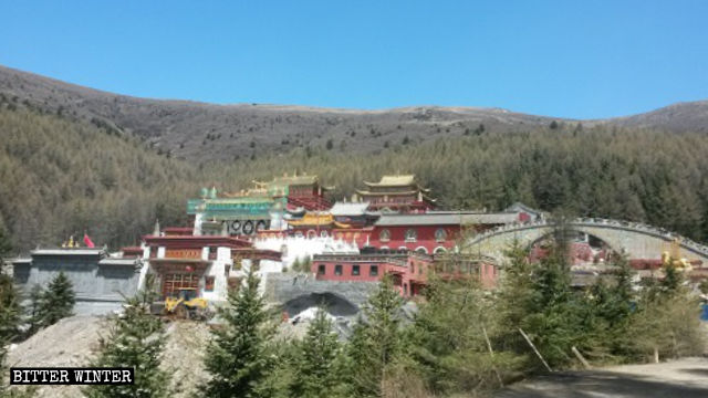 Panoramic view of Jixiang Temple