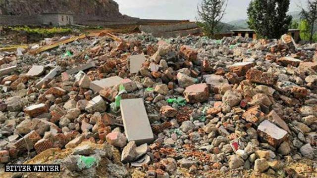 Huaizi Temple was turned in to ruins